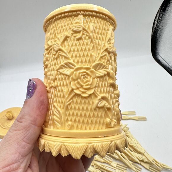 Vintage Hors D’oeuvre Fork Set In Celluloid Container Cocktail Rose lattice Tiki - Picture 11 of 16